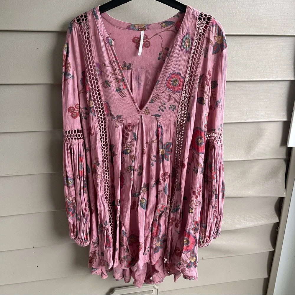 Free People Just the‎ Two of Us Tunic Top Womens XS Pink Floral Boho Hippie